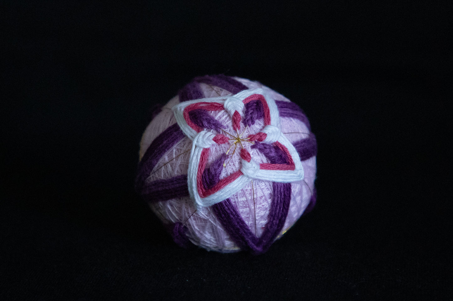 la temari ball violette dans la temari box
